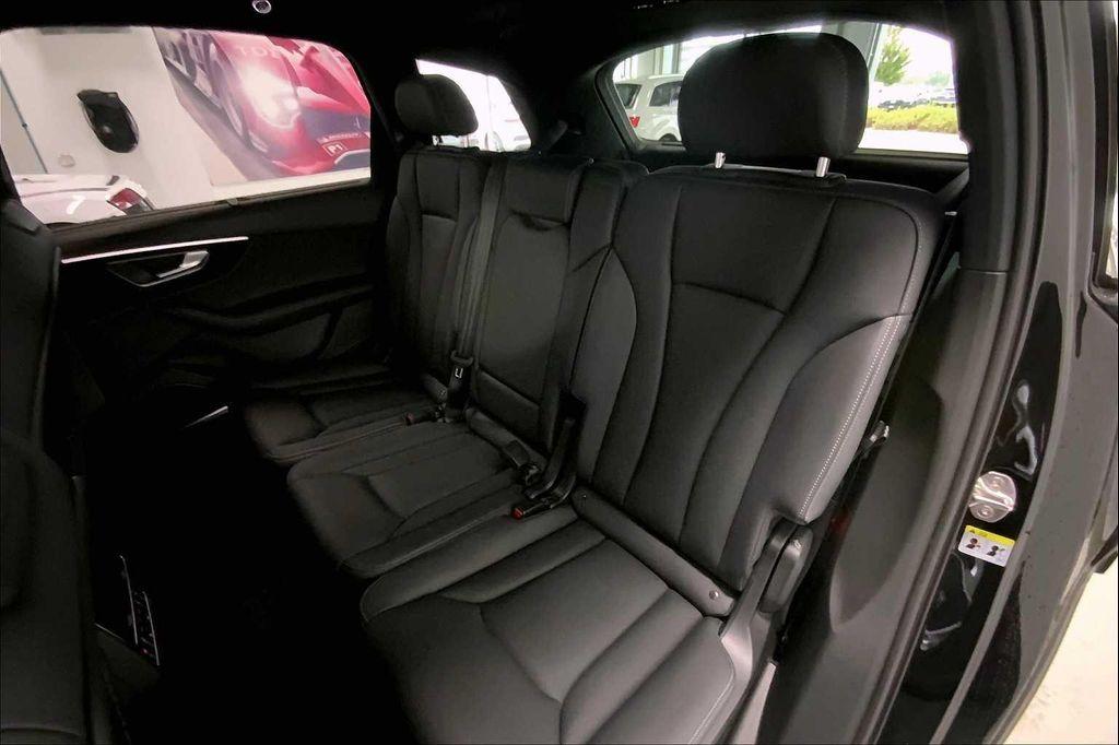 new 2026 Audi Q7 car, priced at $78,410