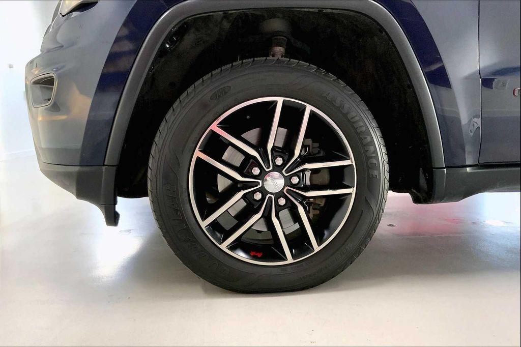 used 2018 Jeep Grand Cherokee car, priced at $15,990