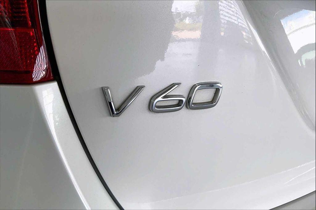 used 2018 Volvo V60 Cross Country car, priced at $15,250