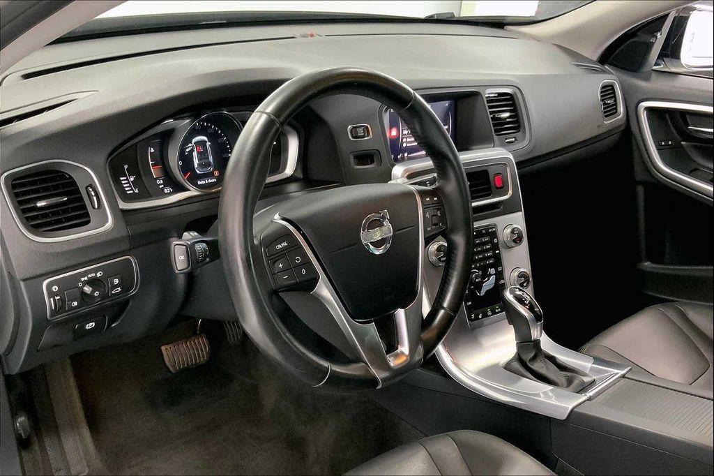 used 2018 Volvo V60 Cross Country car, priced at $15,250