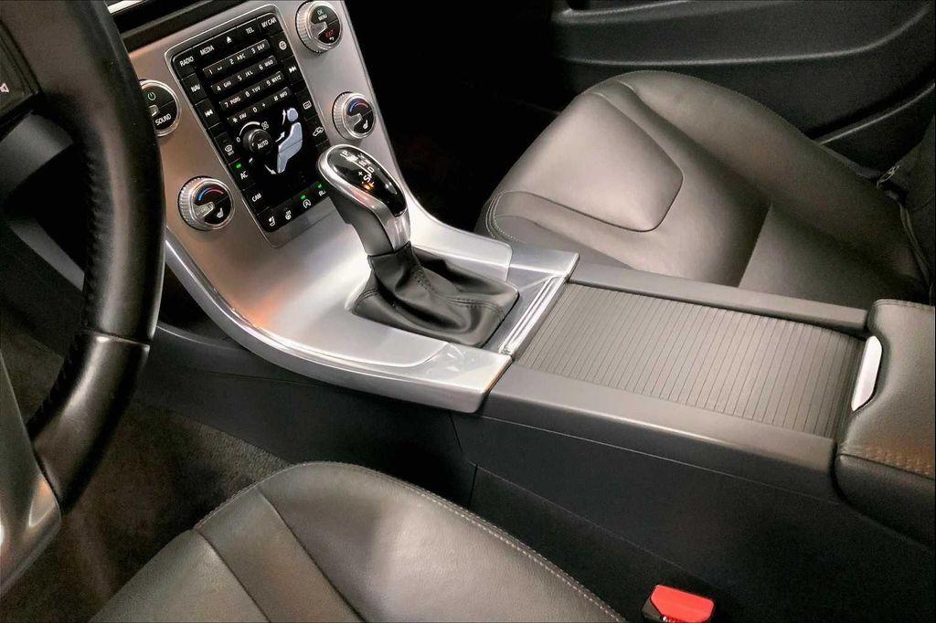 used 2018 Volvo V60 Cross Country car, priced at $15,250