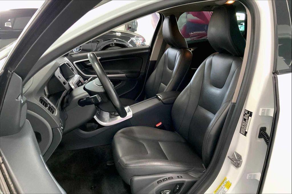 used 2018 Volvo V60 Cross Country car, priced at $15,250