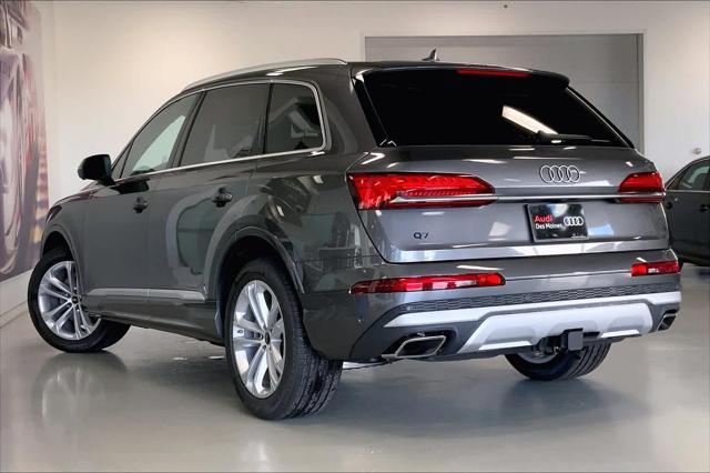 new 2025 Audi Q7 car, priced at $75,930