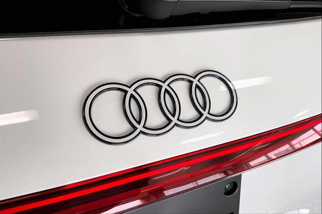 new 2025 Audi Q5 car, priced at $60,092