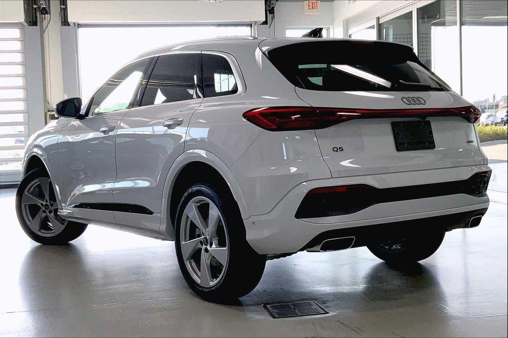 new 2025 Audi Q5 car, priced at $60,092