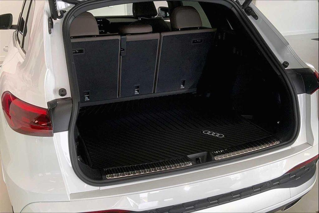 new 2025 Audi Q5 car, priced at $60,092