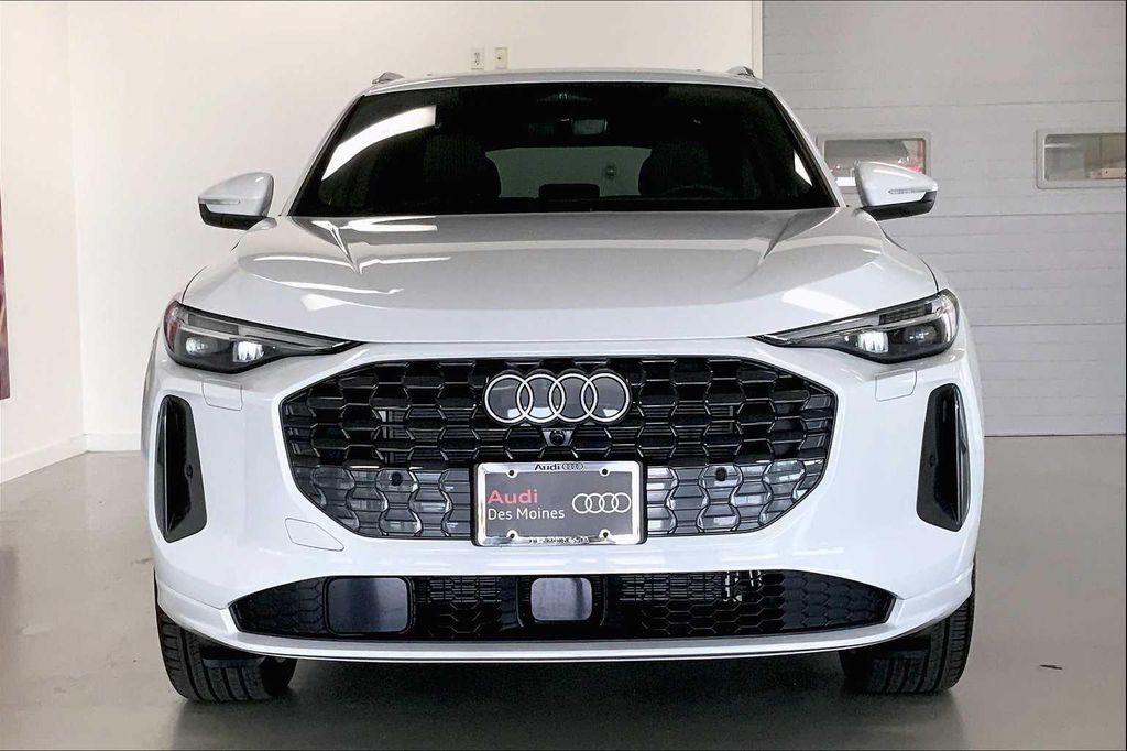 new 2025 Audi Q5 car, priced at $60,092