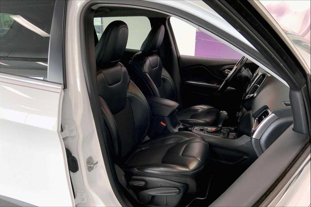 used 2019 Jeep Cherokee car, priced at $14,930