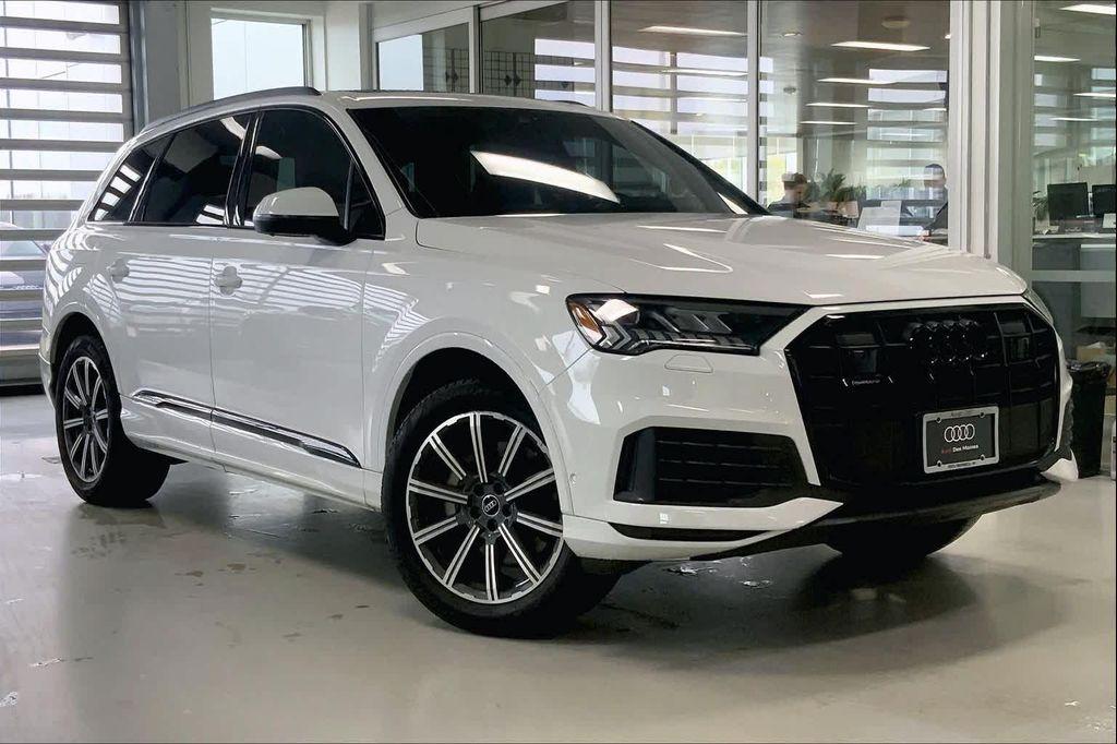 used 2024 Audi Q7 car, priced at $44,990