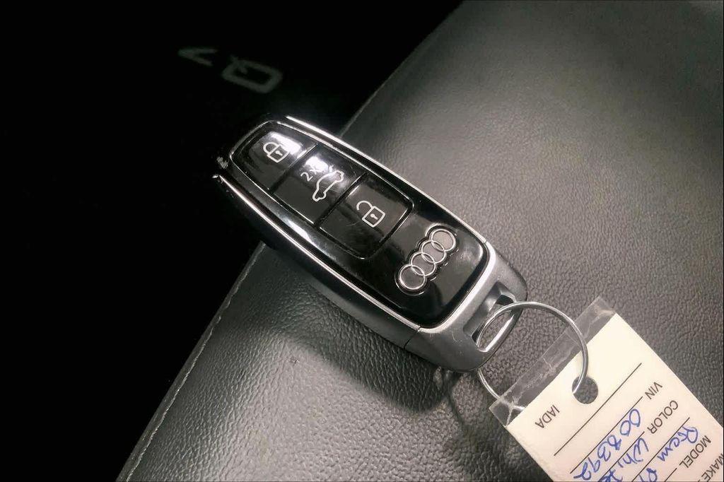 used 2024 Audi Q7 car, priced at $44,990