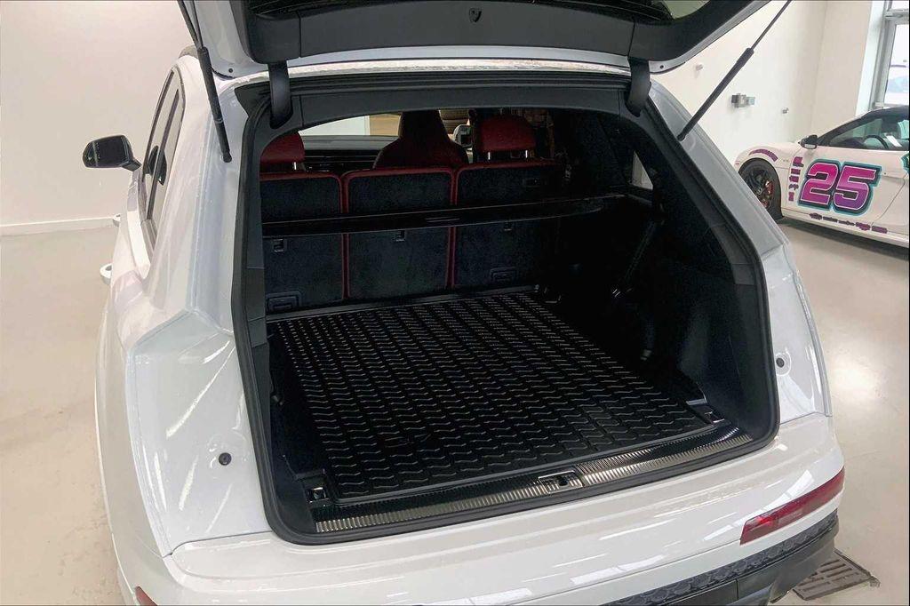 new 2026 Audi SQ7 car, priced at $108,405