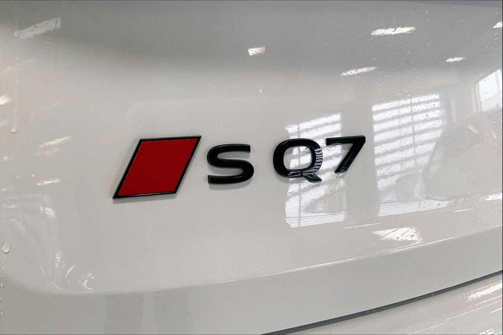 new 2026 Audi SQ7 car, priced at $108,405