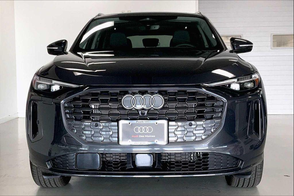 new 2025 Audi Q5 car, priced at $60,092