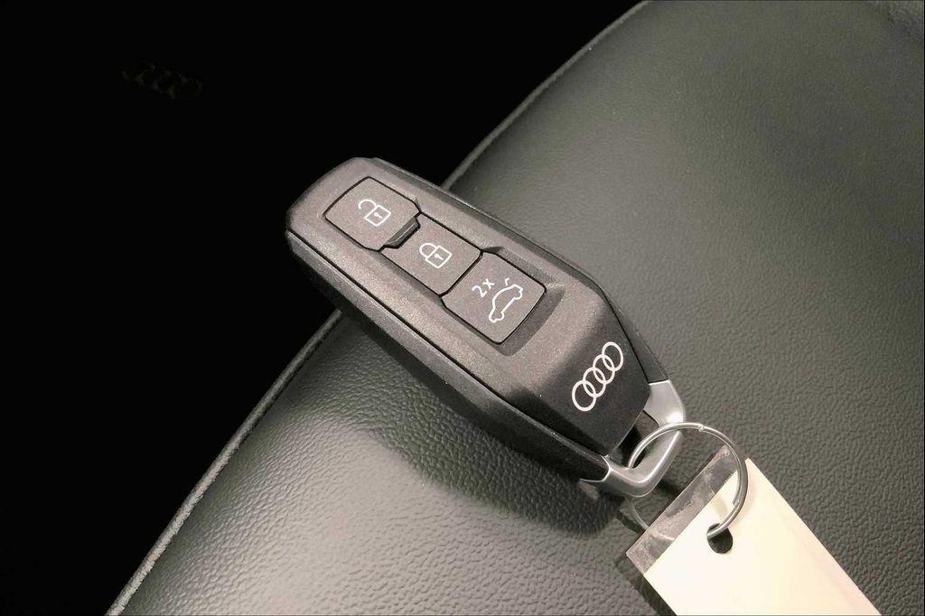 new 2025 Audi Q5 car, priced at $60,092