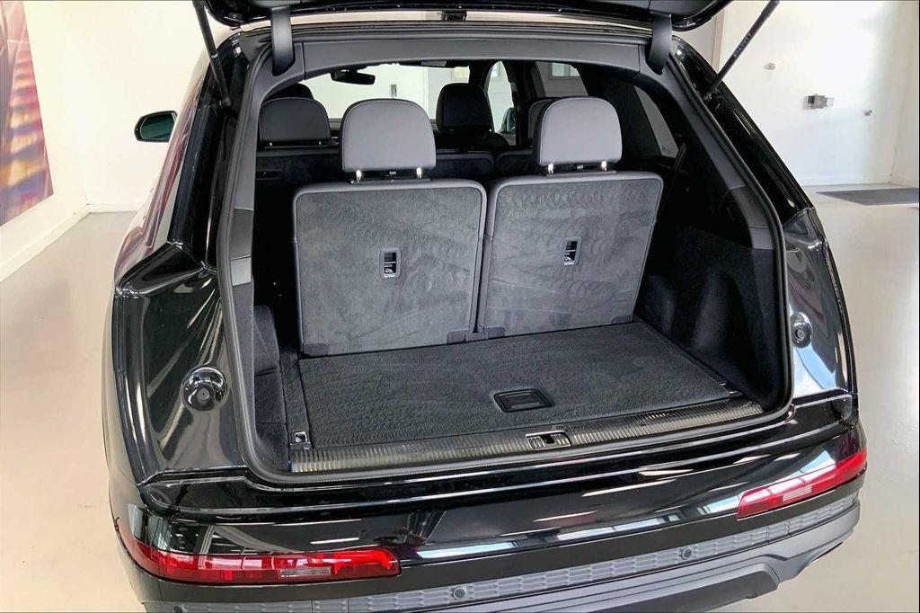 used 2025 Audi Q7 car, priced at $57,990