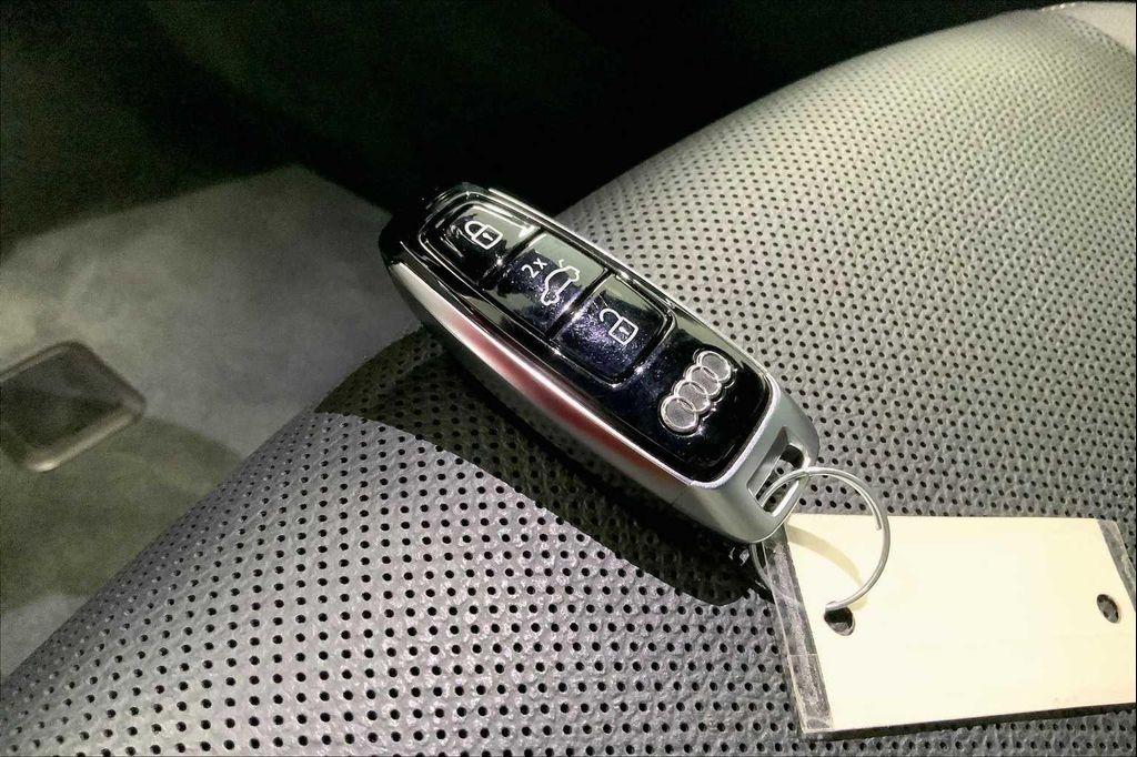 used 2025 Audi Q7 car, priced at $57,990