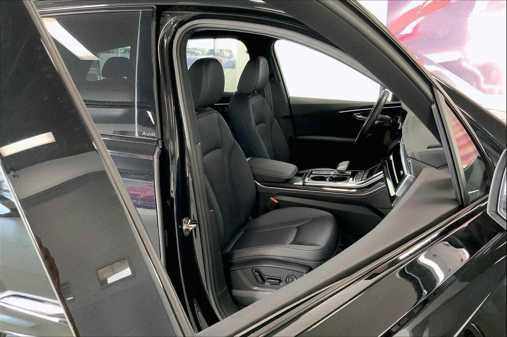 used 2025 Audi Q7 car, priced at $57,990