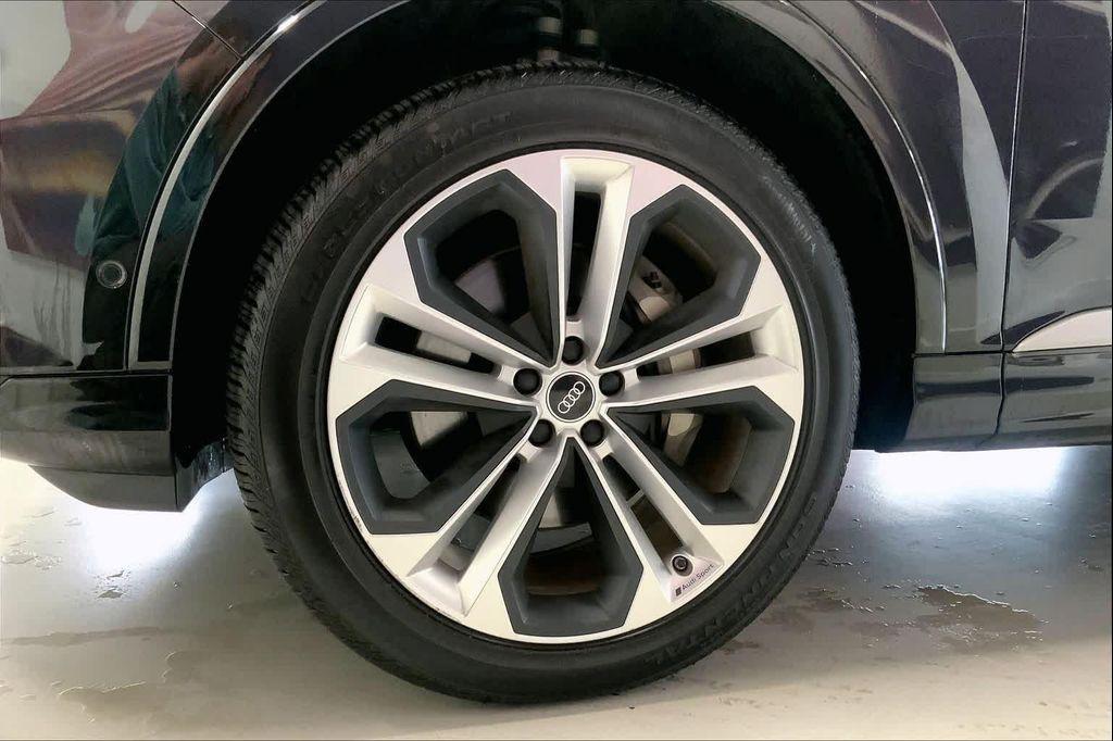 used 2022 Audi Q7 car, priced at $39,990