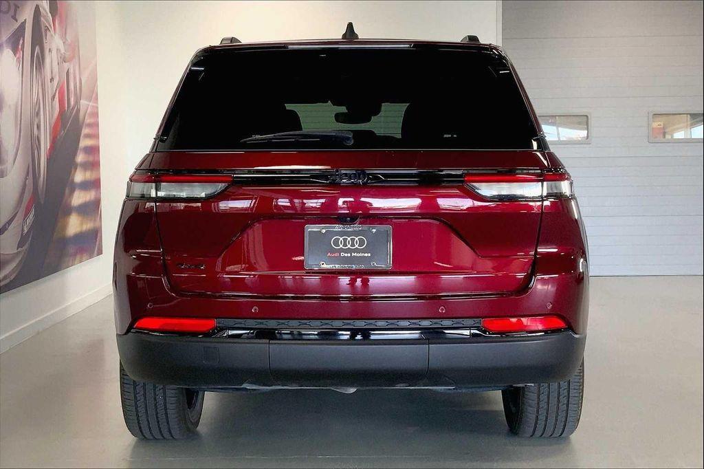 used 2023 Jeep Grand Cherokee car, priced at $33,570