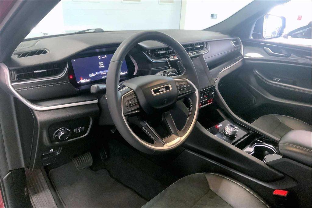 used 2023 Jeep Grand Cherokee car, priced at $33,570