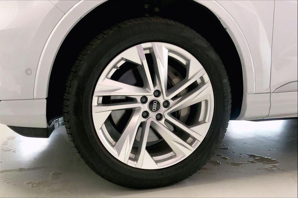 used 2022 Audi Q7 car, priced at $37,995