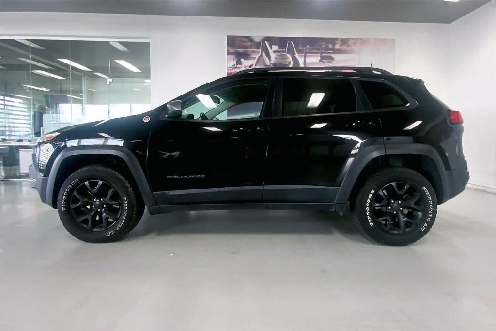 used 2017 Jeep Cherokee car, priced at $19,290