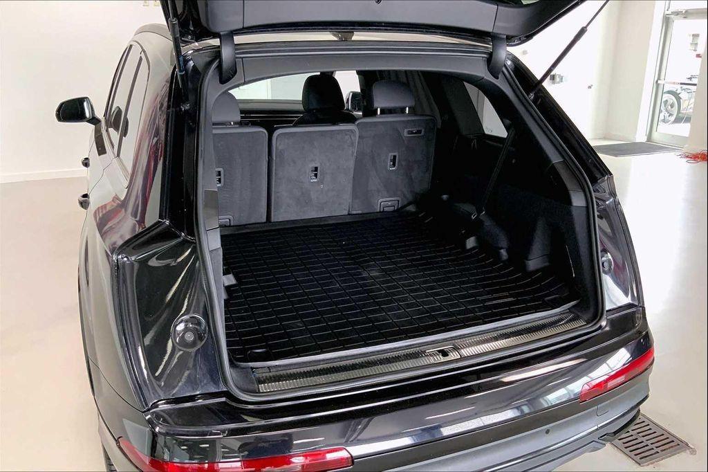 used 2021 Audi Q7 car, priced at $29,480