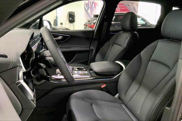 new 2025 Audi Q7 car, priced at $74,060