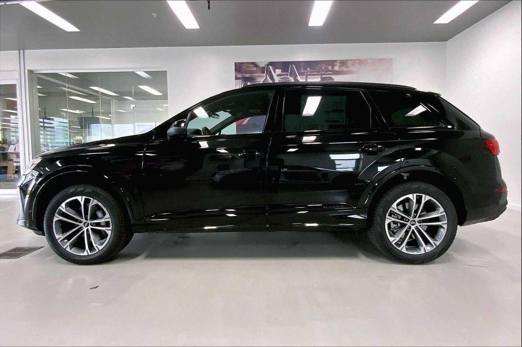 new 2026 Audi Q7 car, priced at $68,140