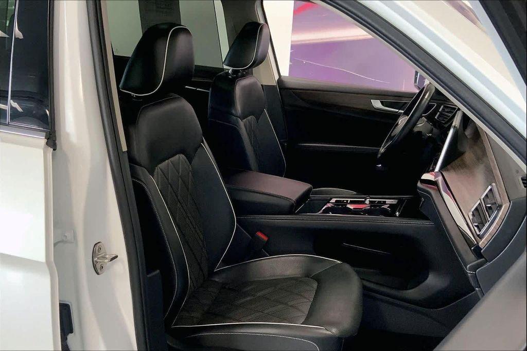 used 2024 Volkswagen Atlas car, priced at $38,480