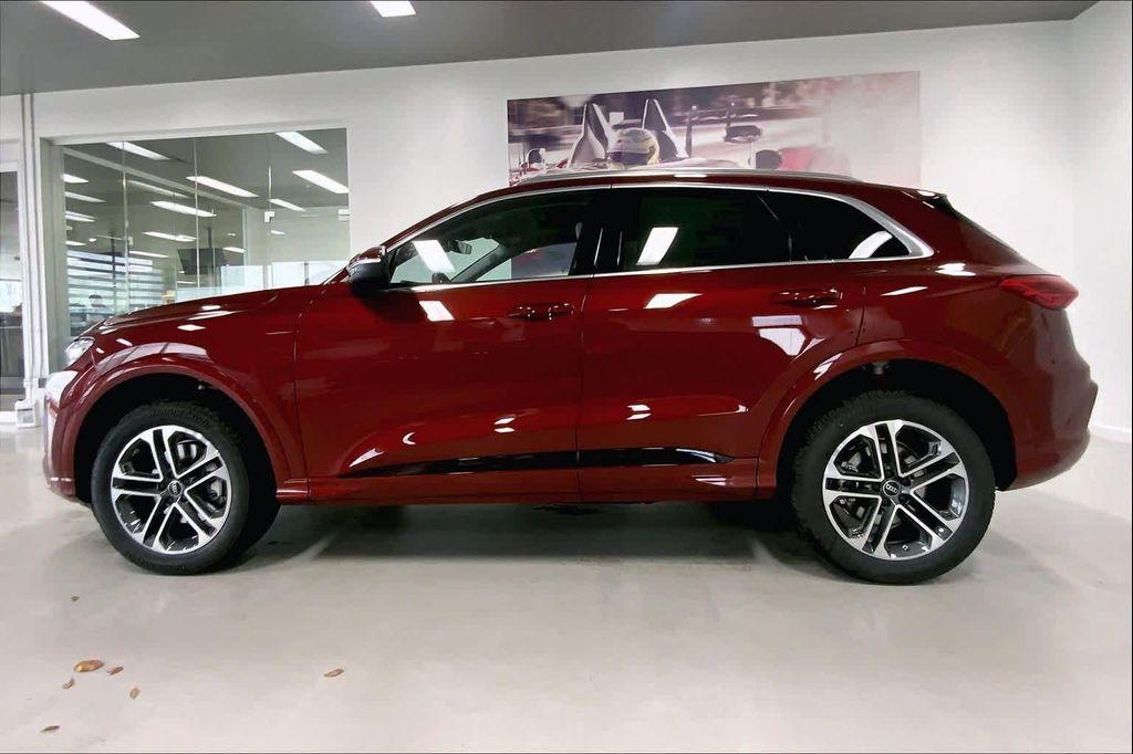 new 2025 Audi Q5 car, priced at $58,685