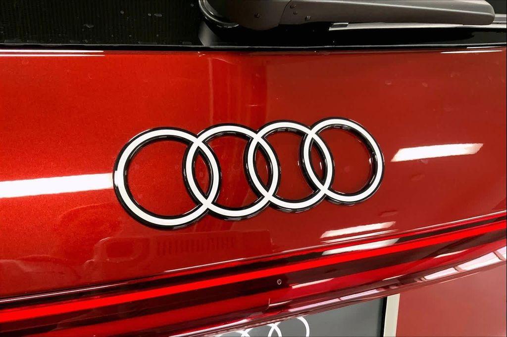 new 2025 Audi Q5 car, priced at $58,685
