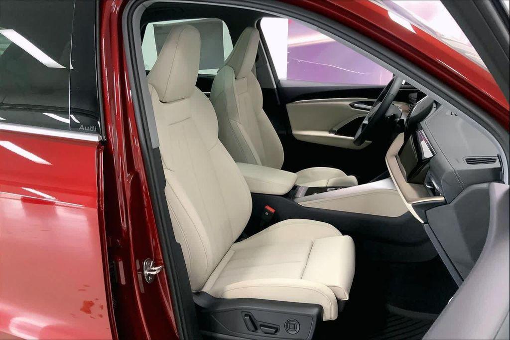 new 2025 Audi Q5 car, priced at $58,685