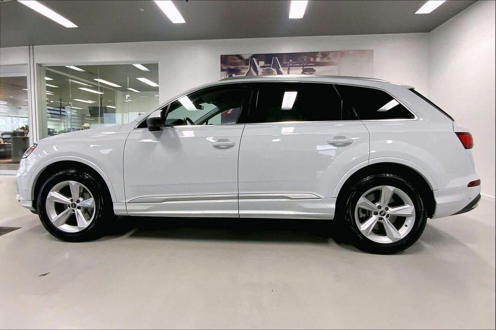 used 2022 Audi Q7 car, priced at $32,450