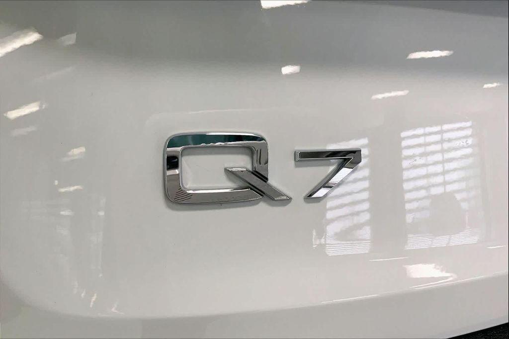 used 2022 Audi Q7 car, priced at $32,450