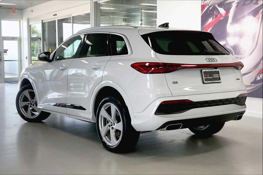 new 2025 Audi Q5 car, priced at $60,092