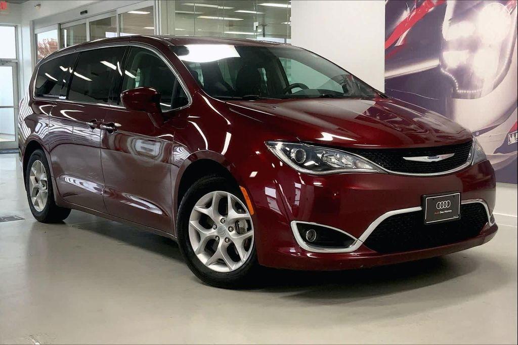 used 2019 Chrysler Pacifica car, priced at $18,290