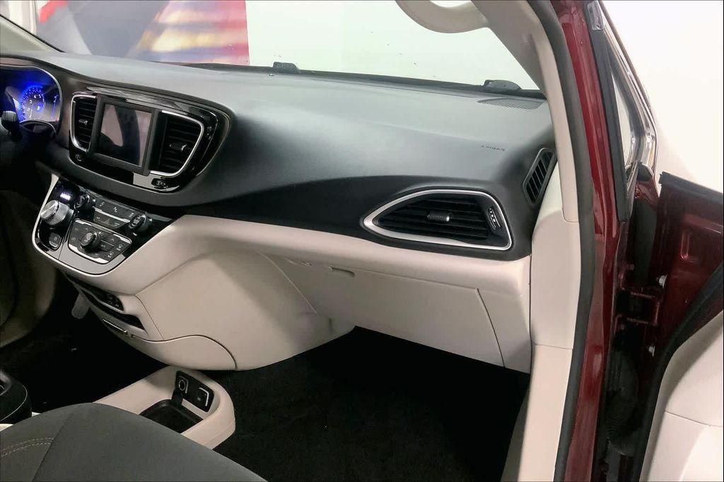 used 2019 Chrysler Pacifica car, priced at $18,290