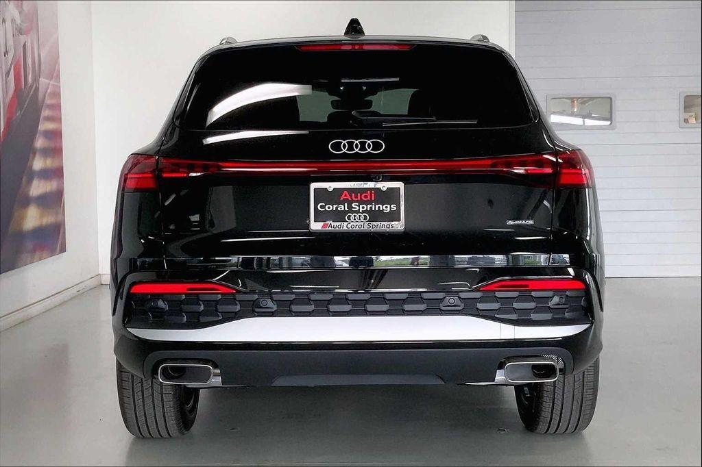 new 2025 Audi Q5 car, priced at $52,275