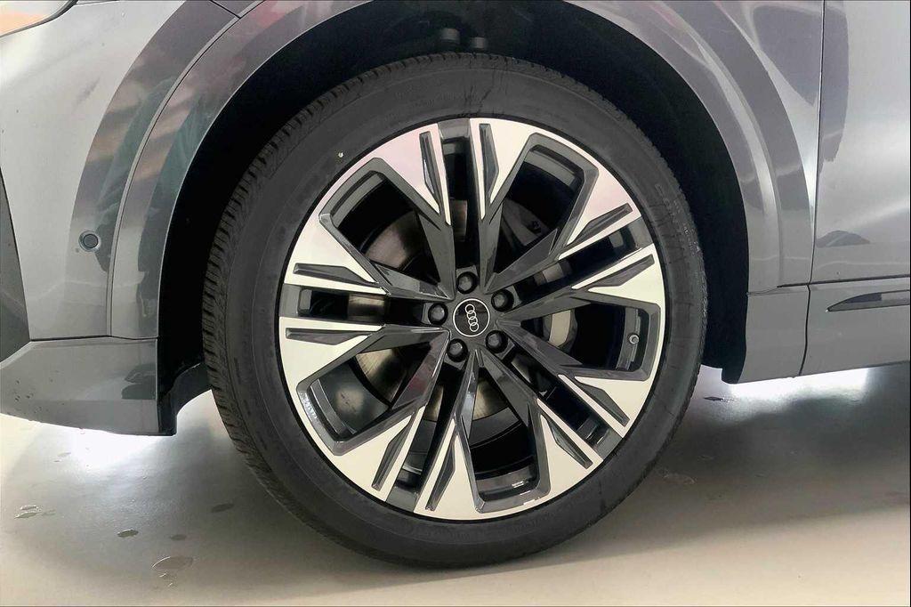 new 2026 Audi Q8 car, priced at $86,300