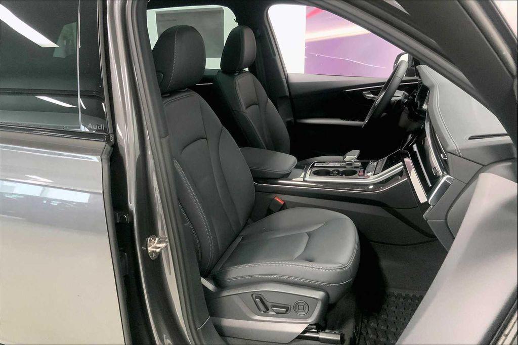 new 2026 Audi Q7 car, priced at $68,140