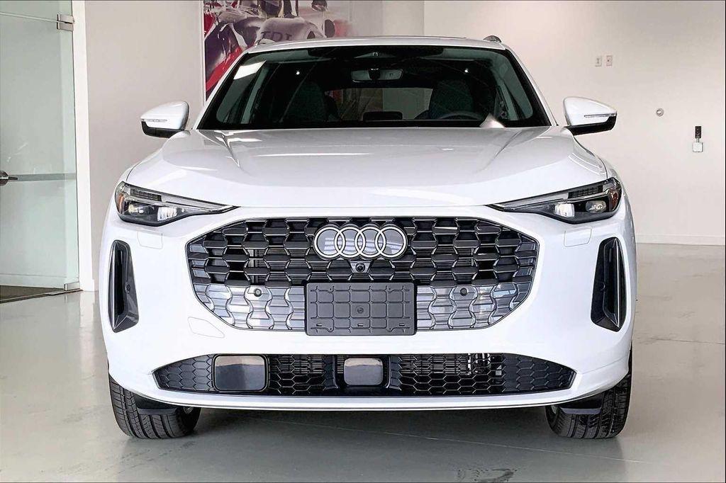 new 2025 Audi Q5 car, priced at $59,548