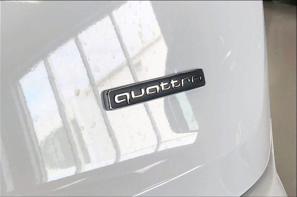 new 2026 Audi Q7 car, priced at $83,590