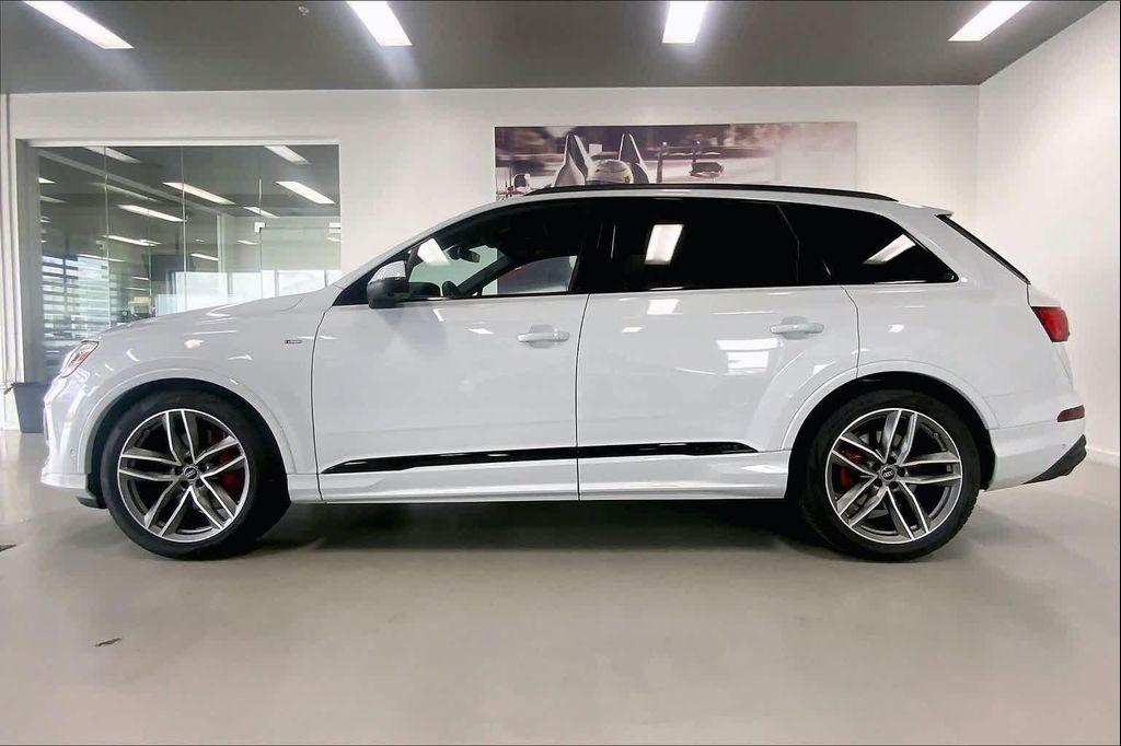new 2026 Audi Q7 car, priced at $83,590