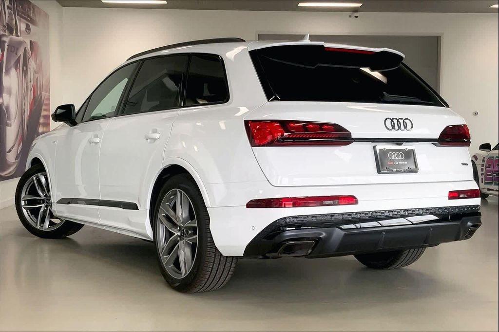 new 2026 Audi Q7 car, priced at $83,590