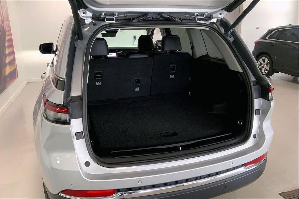 used 2023 Jeep Grand Cherokee car, priced at $31,995