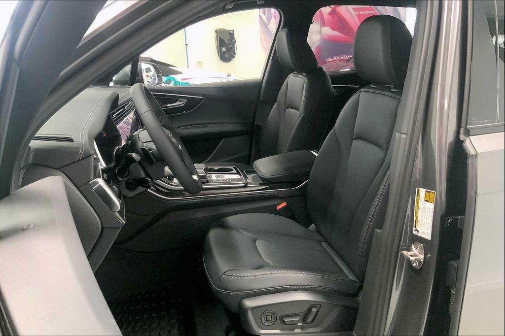 new 2026 Audi Q7 car, priced at $78,295