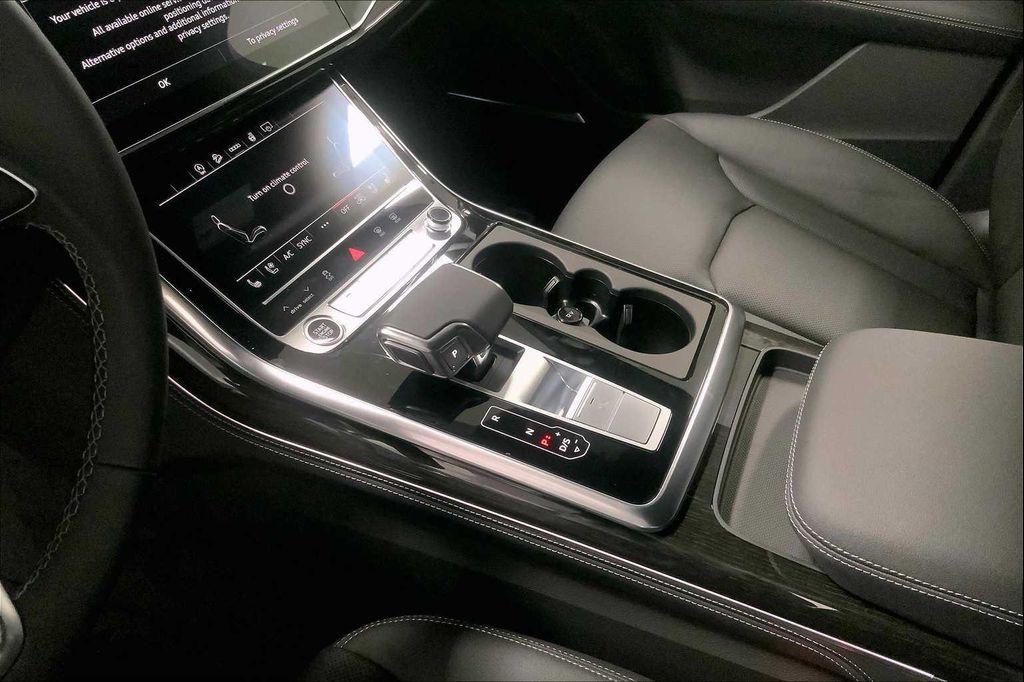 new 2026 Audi Q7 car, priced at $78,140