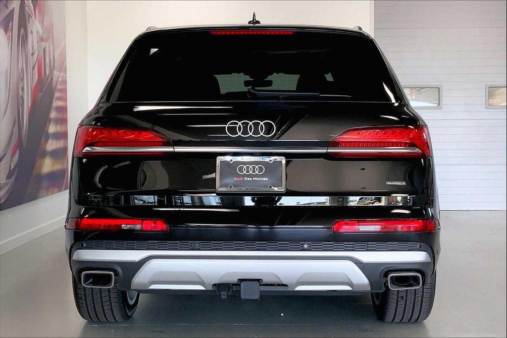 new 2025 Audi Q7 car, priced at $71,450