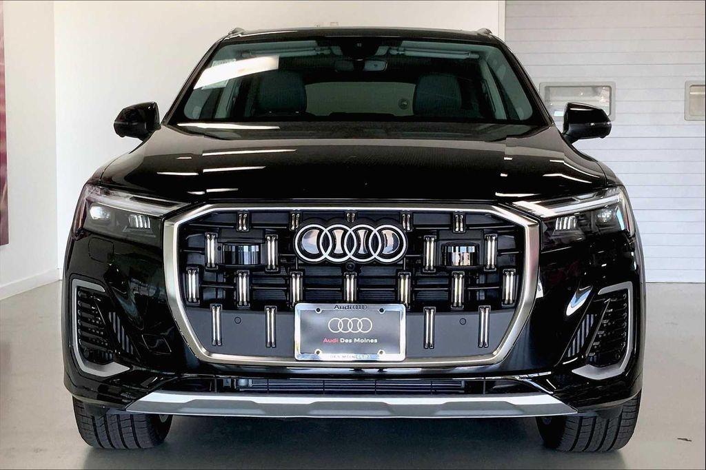 new 2025 Audi Q7 car, priced at $71,450